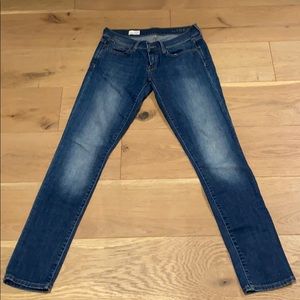 Women’s Gap jeans size 27/4 skinny